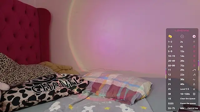 Snapshot of Serenaa_rabbit chatting on October 3, 1:12 pm Serenaa rabbit online show from October 3, 1:12 pm
