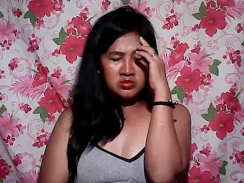 Snapshot of sh1nbae chatting on November 21, 1:43 pm sh1nbae online show from November 21, 1:43 pm