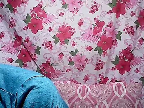 Snapshot of sh1nbae chatting on November 16, 12:21 pm sh1nbae online show from November 16, 12:21 pm