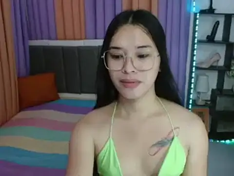 SeductiveAppleTS online show from November 12, 5:33 am