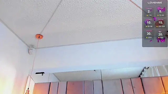 Snapshot of antoneella_jones chatting on November 29, 12:55 am antoneella jones online show from November 29, 12:55 am