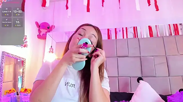 Snapshot of antoneella_jones chatting on November 5, 7:39 pm antoneella jones online show from November 5, 7:39 pm