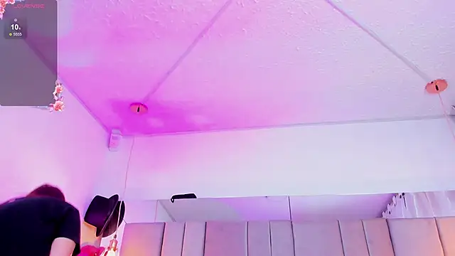 Snapshot of antoneella_jones chatting on November 17, 1:04 pm antoneella jones online show from November 17, 1:04 pm