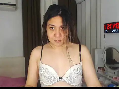 stellahugeX online show from May 3, 2:53 pm