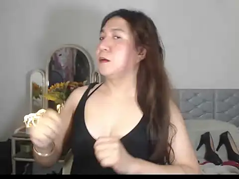 Snapshot of stellahugeX chatting on December 14, 8:53 am stellahugeX online show from December 14, 8:53 am