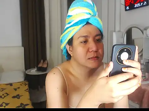 stellahugeX online show from April 15, 4:29 am