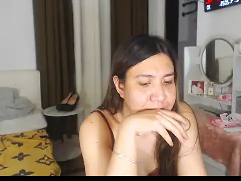 stellahugeX online show from April 12, 12:30 pm