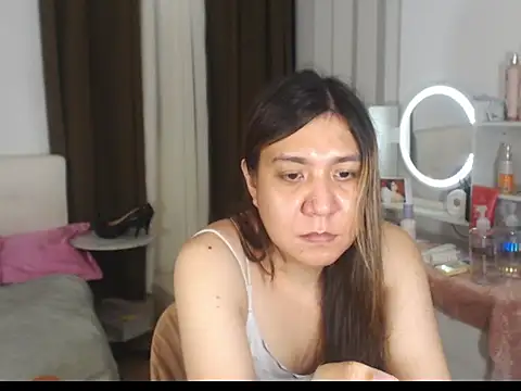 stellahugeX online show from February 28, 5:45 pm