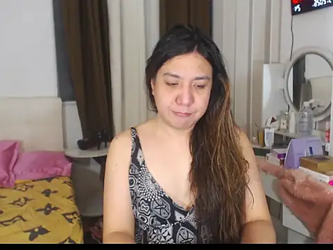 stellahugeX online show from May 25, 5:11 pm