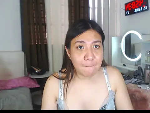 stellahugeX online show from March 22, 9:00 am