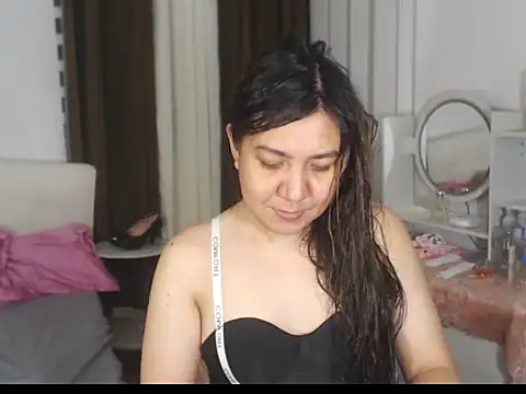 stellahugeX online show from February 23, 5:35 pm