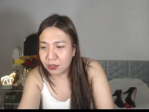 Snapshot of stellahugeX chatting on November 5, 5:10 am stellahugeX online show from November 5, 5:10 am