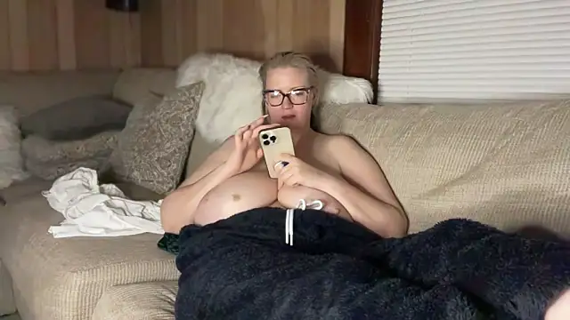 PefectNipz online show from October 19, 4:37 am