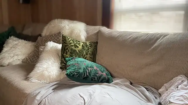 PefectNipz online show from September 17, 4:09 pm