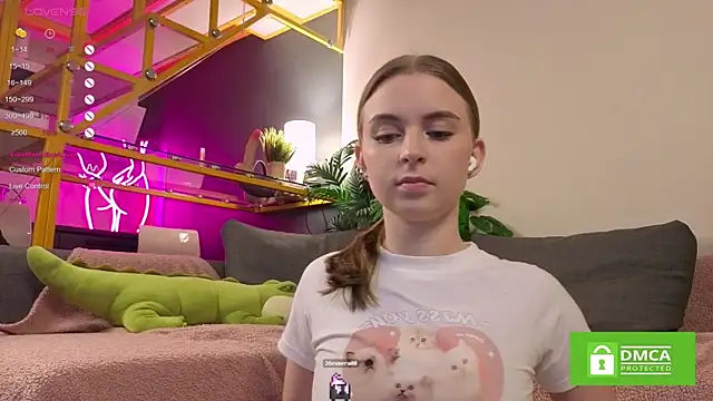 Snapshot of FlexiPixie chatting on November 13, 5:55 am FlexiPixie online show from November 13, 5:55 am