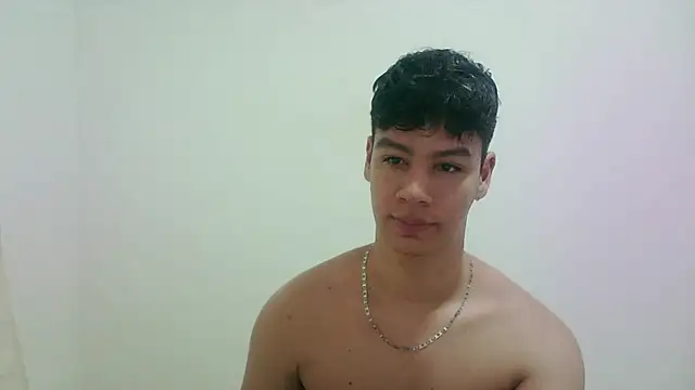 Snapshot of zeus_181 chatting on December 5, 8:46 am zeus 181 online show from December 5, 8:46 am