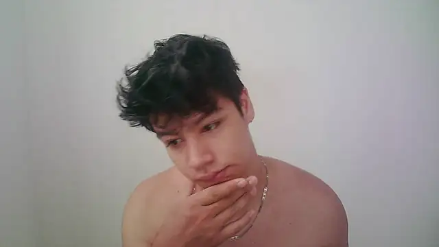 Snapshot of zeus_181 chatting on July 17, 12:35 pm zeus 181 online show from July 17, 12:35 pm