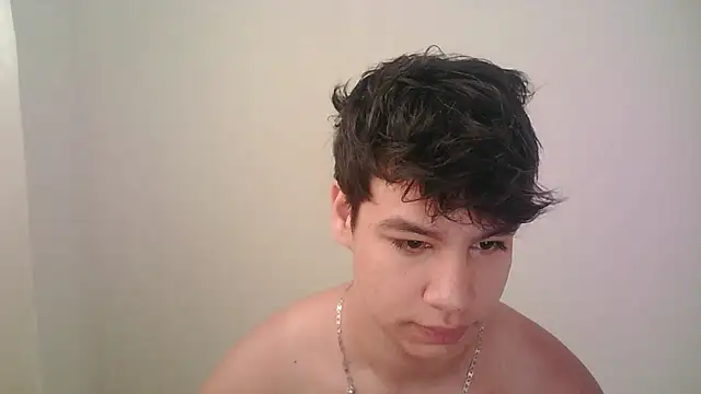Snapshot of zeus_181 chatting on July 9, 12:37 pm zeus 181 online show from July 9, 12:37 pm
