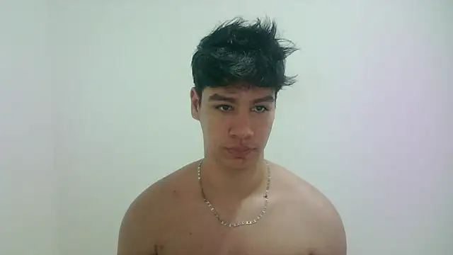 Snapshot of zeus_181 chatting on June 20, 1:54 am zeus 181 online show from June 20, 1:54 am