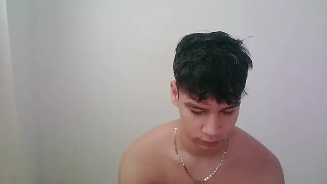 Snapshot of zeus_181 chatting on December 2, 1:02 pm zeus 181 online show from December 2, 1:02 pm