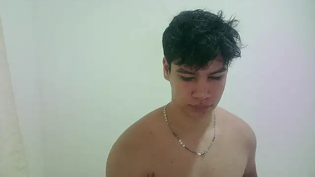 Snapshot of zeus_181 chatting on June 23, 1:47 am zeus 181 online show from June 23, 1:47 am