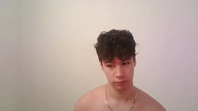 Snapshot of zeus_181 chatting on November 15, 1:37 pm zeus 181 online show from November 15, 1:37 pm