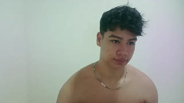 Snapshot of zeus_181 chatting on June 6, 5:12 am zeus 181 online show from June 6, 5:12 am