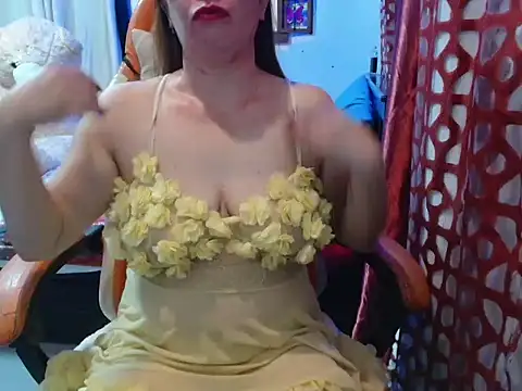 Snapshot of VerySexyCeline chatting on September 28, 10:17 pm VerySexyCeline online show from September 28, 10:17 pm