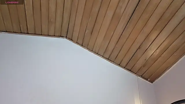 ashly jones  online show from April 10, 4:19 am