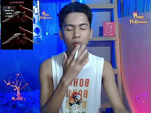 Demure Asian143 online show from November 4, 2:59 am