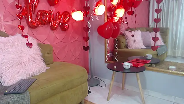 Snapshot of SailonTeen chatting on February 15, 3:39 pm SailonTeen online show from February 15, 3:39 pm