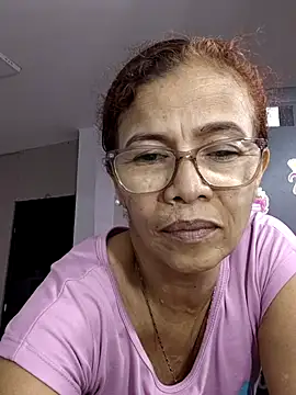 Snapshot of Merybeks chatting on June 24, 11:20 am Merybeks online show from June 24, 11:20 am