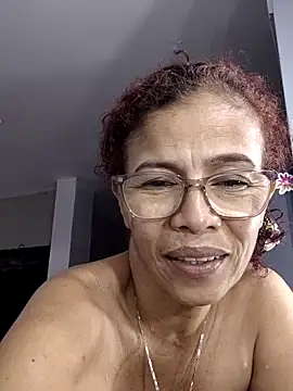 Snapshot of Merybeks chatting on June 1, 10:04 am Merybeks online show from June 1, 10:04 am