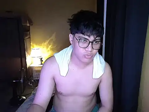 Snapshot of Lowel_Smith chatting on September 21, 2:44 pm Lowel Smith online show from September 21, 2:44 pm