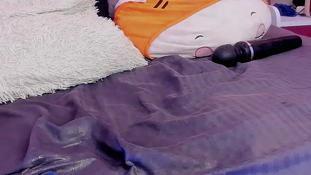 Snapshot of Willow_Wright chatting on January 31, 7:12 pm Willow Wright online show from January 31, 7:12 pm