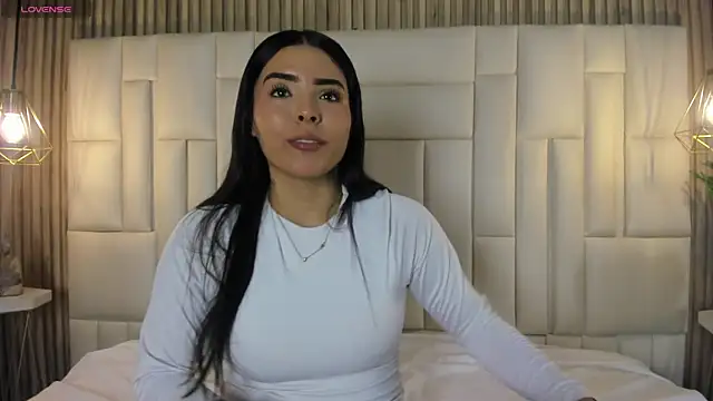 LovelyEyesx online show from April 15, 5:06 pm