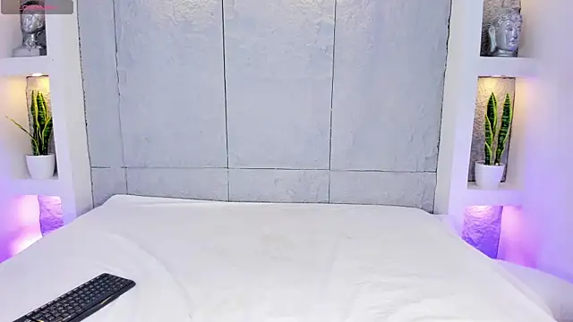 LovelyEyesx online show from March 24, 5:02 pm