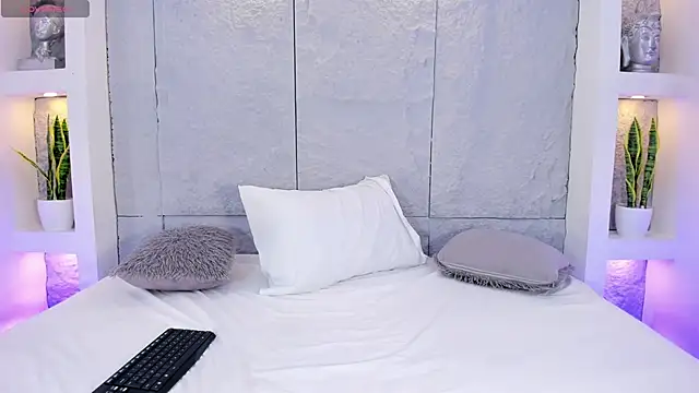 LovelyEyesx online show from March 29, 11:56 am