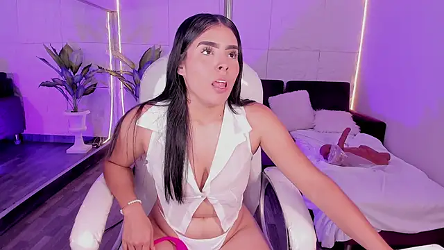 Snapshot of LovelyEyesx chatting on November 25, 5:13 pm LovelyEyesx online show from November 25, 5:13 pm