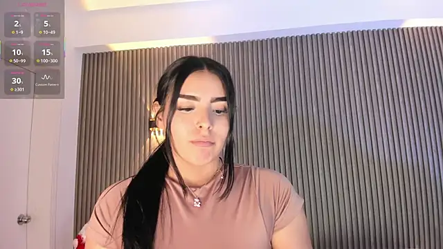 Snapshot of LovelyEyesx chatting on December 13, 8:04 pm LovelyEyesx online show from December 13, 8:04 pm