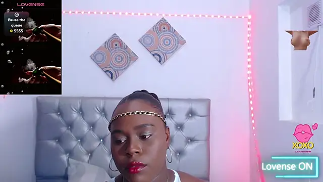 Snapshot of biigass_ebony chatting on September 19, 3:43 am biigass ebony online show from September 19, 3:43 am