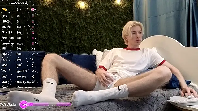 fiachand online show from December 2, 7:48 pm