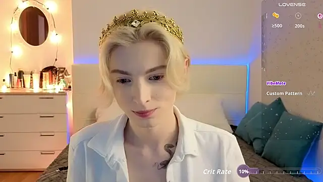 fiachand online show from April 8, 1:12 pm