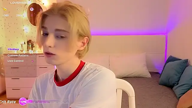 fiachand online show from March 8, 4:32 pm