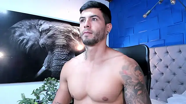 andres-clark92 online show from November 20, 5:46 pm