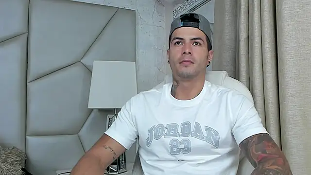 andres-clark92 online show from September 21, 5:40 pm