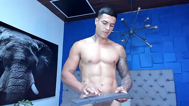 andres-clark92 online show from January 31, 7:12 pm