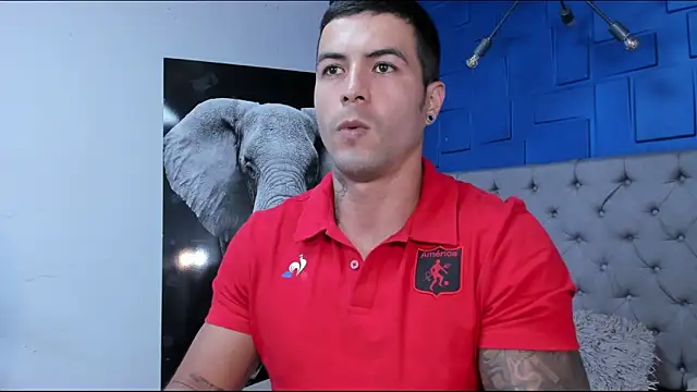 andres-clark92 online show from September 19, 5:50 pm
