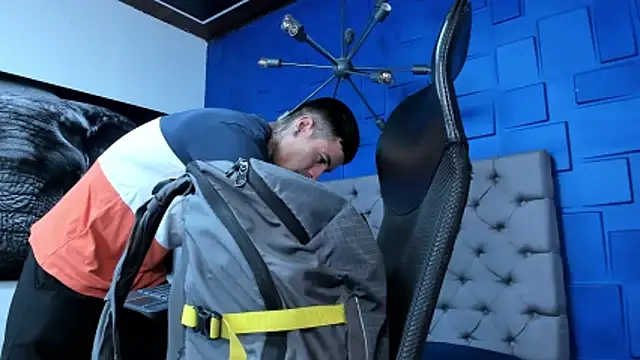 andres-clark92 online show from February 6, 4:03 pm