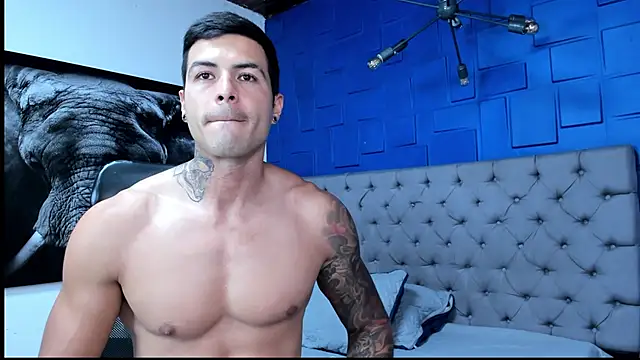 andres-clark92 online show from March 16, 3:37 pm